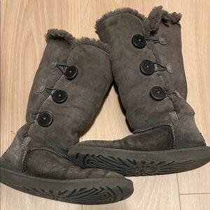 Ugg Australia Women's Brown Button-Up Boots